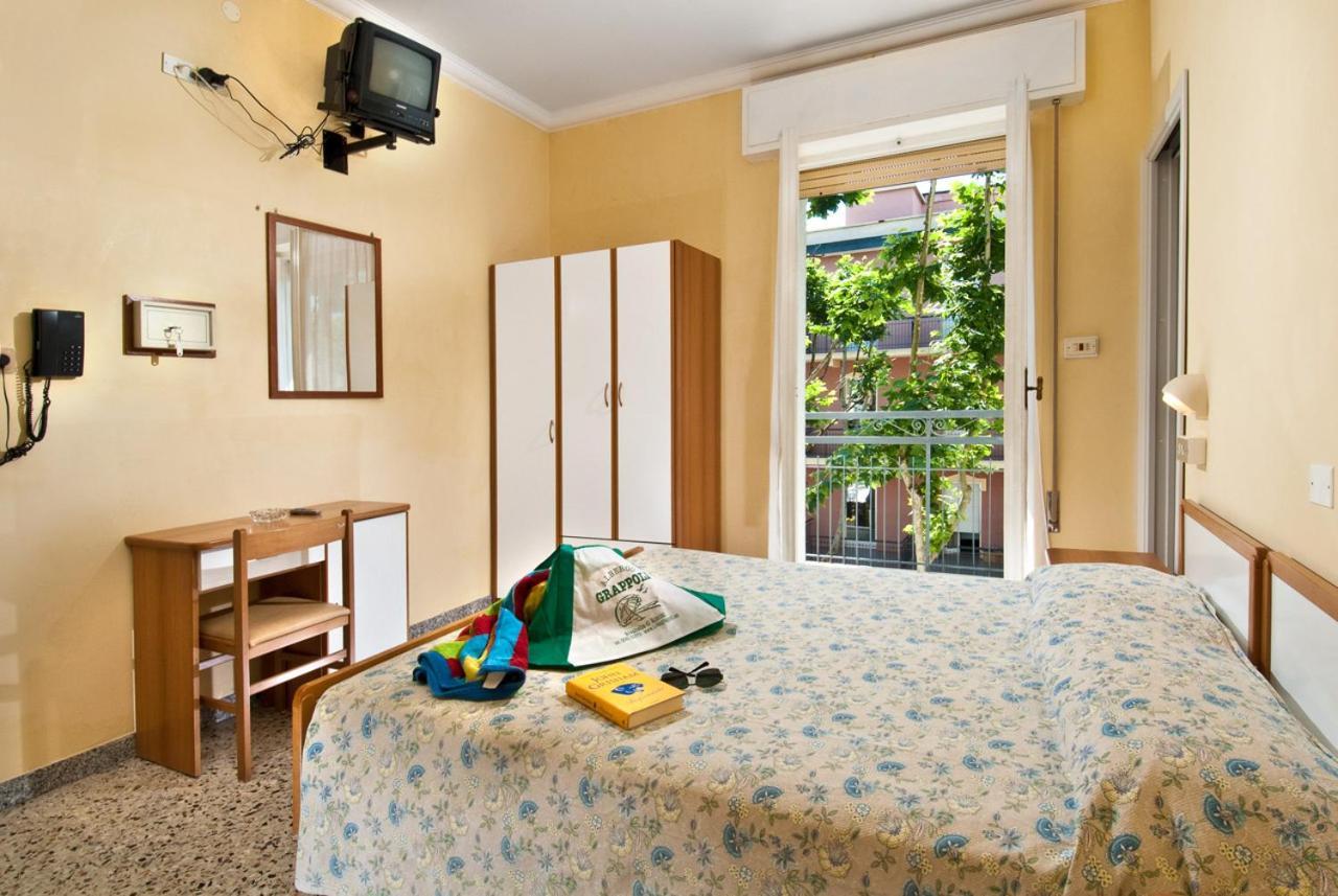 Hotel Grappoli Rimini Kültér fotó